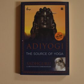 Книга Садхгуру "Adiyogi" англійською мовою